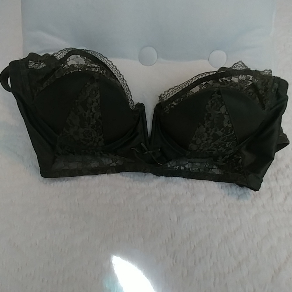 Victoria Secret mini bustier .. Very sexy demi